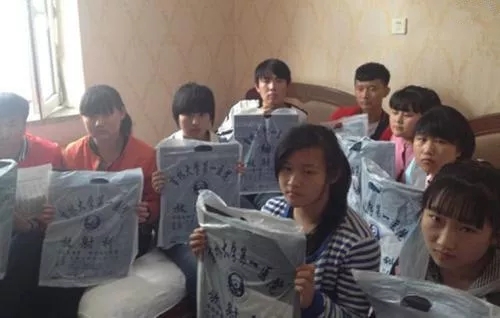 開學(xué)倒計(jì)時(shí)，學(xué)校除甲醛讓熊孩子們?cè)獨(dú)鉂M滿迎接新學(xué)期！