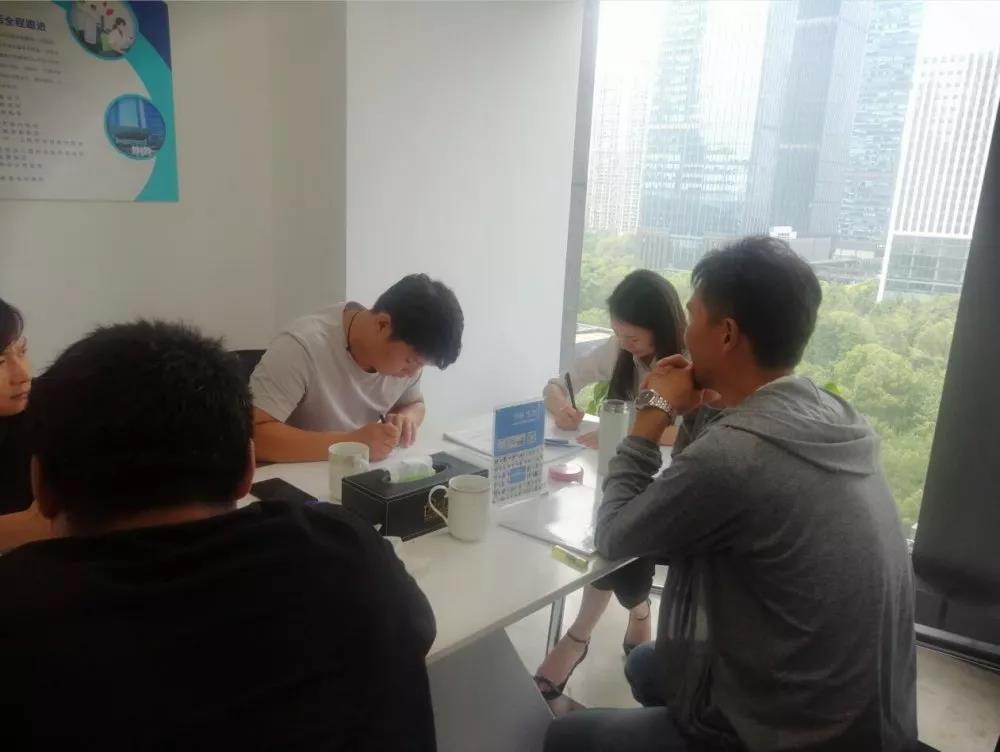 熱烈祝賀張總、宋總、溫總簽約創(chuàng)綠家河南省鄭州市區(qū)級代理！